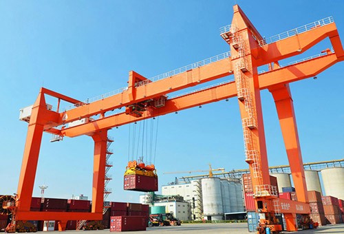 Rail mounted container gantry crane