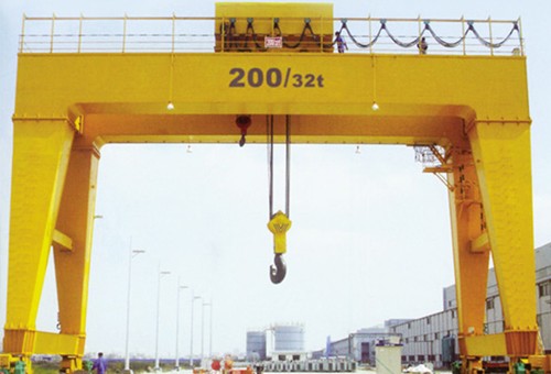 200 Ton box type double girder gantry cr